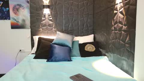 Snapshot of graceymilf999 chatting on 09-24-25, 11:13 Gracey Milf online show from 09-24-25, 11:13