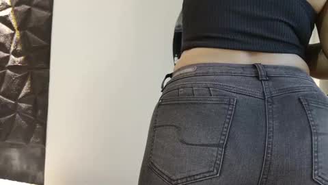 Snapshot of graceymilf999 chatting on 09-27-25, 11:26 Gracey Milf online show from 09-27-25, 11:26