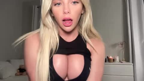 Gracie online show from 02-18-25, 01:54