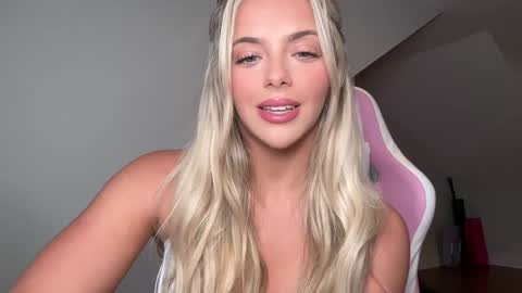 Gracie online show from 10-06-25, 01:25