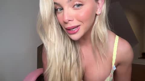 Gracie online show from 10-12-25, 02:54