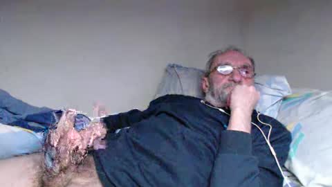Snapshot of grandpa_mark chatting on 02-28-25, 12:10 Mark online show from 02-28-25, 12:10