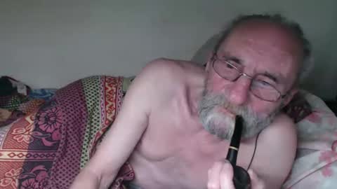 Snapshot of grandpa_mark chatting on 10-04-25, 05:49 Mark online show from 10-04-25, 05:49