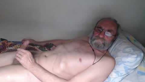 Snapshot of grandpa_mark chatting on 10-11-25, 02:59 Mark online show from 10-11-25, 02:59