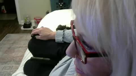 Snapshot of grannyisready61 chatting on 12-31-24, 02:29 Lisa online show from 12-31-24, 02:29