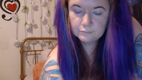 Snapshot of grateful42day chatting on 03-12-26, 02:50 grateful42day online show from 03-12-26, 02:50