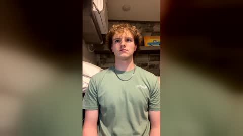 Snapshot of gravytrain42 chatting on 01-09-26, 11:35 gravytrain42 online show from 01-09-26, 11:35