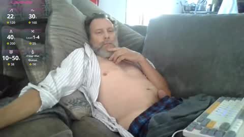 Gray lone wolf online show from 06-01-26, 01:35