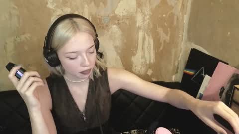 graylovescookies online show from 12-07-24, 07:43