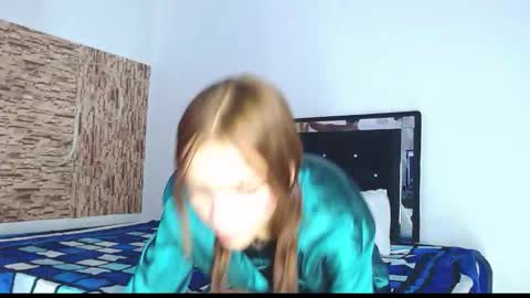 Snapshot of great_sexy_couple chatting on 09-17-25, 01:51 great_sexy_couple online show from 09-17-25, 01:51