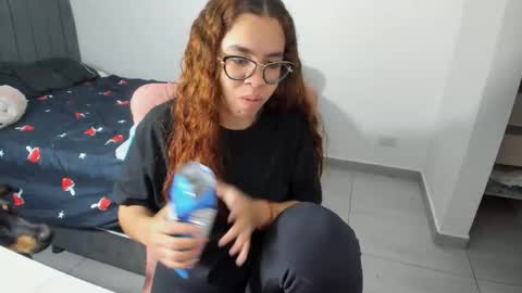 GreciaRuiz online show from 10-25-25, 09:53