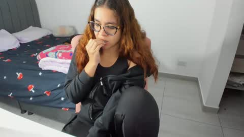 GreciaRuiz online show from 11-22-25, 12:20