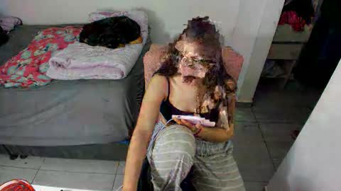 Snapshot of greciaruiz chatting on 04-29-26, 01:21 GreciaRuiz online show from 04-29-26, 01:21