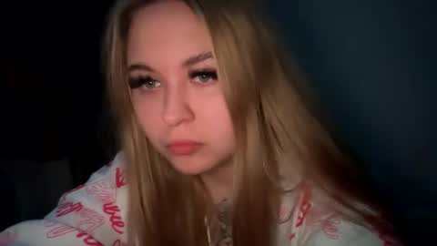 Snapshot of green_eyes_twinkl chatting on 02-04-25, 09:41 Lina 3 online show from 02-04-25, 09:41