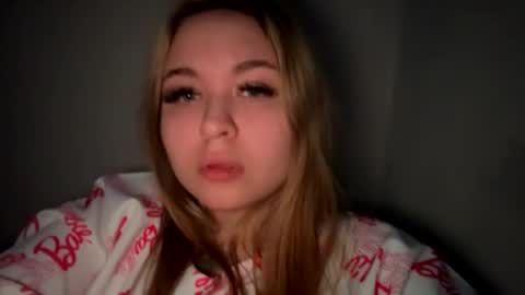 Snapshot of green_eyes_twinkl chatting on 02-05-25, 08:57 Lina 3 online show from 02-05-25, 08:57
