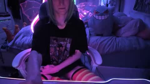 GreenEyedLovexo online show from 10-25-25, 05:48