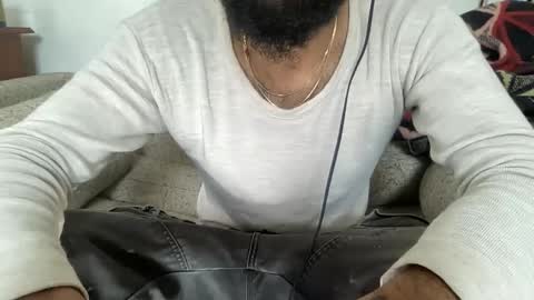 Snapshot of greenlova chatting on 02-21-25, 03:54 Sonny online show from 02-21-25, 03:54