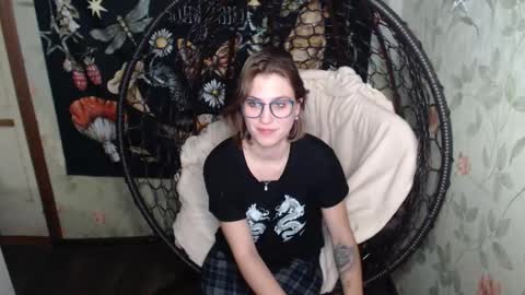 Lina online show from 10-04-25, 04:16