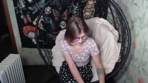 Lina online show from 10-12-25, 10:36