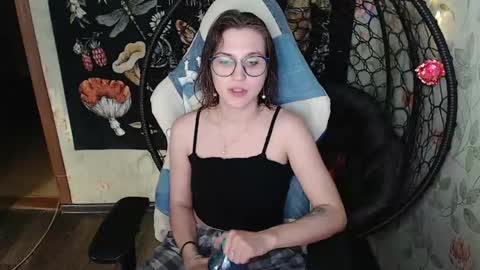 Snapshot of greenwitch9 chatting on 06-09-26, 12:06 Lina online show from 06-09-26, 12:06