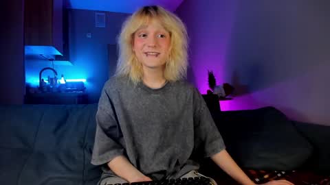 Greg-independent model online show from 12-22-24, 04:17