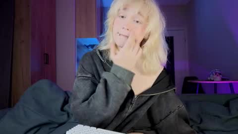 Greg-independent model online show from 09-13-25, 09:25