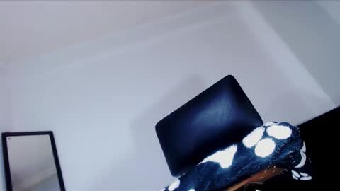 Snapshot of gregory_hardxx chatting on 12-17-24, 02:11 GREGORY online show from 12-17-24, 02:11