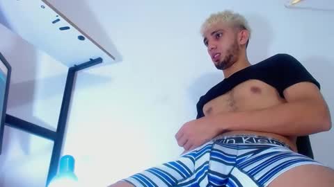 Snapshot of gregory_hardxx chatting on 09-21-25, 05:14 GREGORY online show from 09-21-25, 05:14