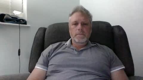 mmm hmmm online show from 11-09-25, 01:48