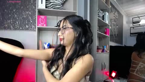 Gretel  online show from 04-12-26, 03:11