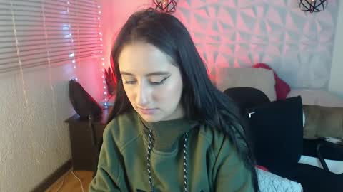 Snapshot of gretta_n_dannie chatting on 12-31-24, 03:23 Gretta n dannie online show from 12-31-24, 03:23