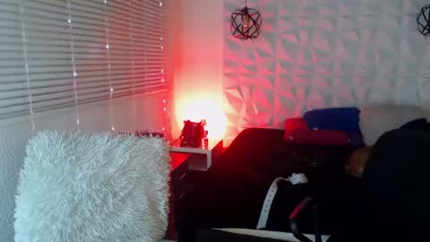 Snapshot of gretta_n_dannie chatting on 01-18-25, 07:49 Gretta n dannie online show from 01-18-25, 07:49