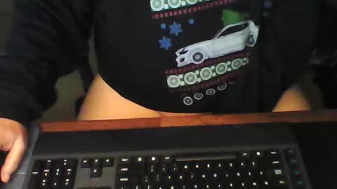 Snapshot of greyghost04 chatting on 12-21-25, 01:18 greyghost04 online show from 12-21-25, 01:18