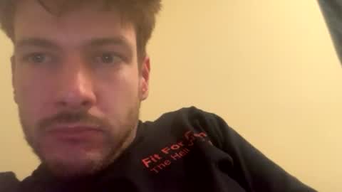 Snapshot of greyvan96 chatting on 11-13-25, 10:25 Perfectlyaveragesavage online show from 11-13-25, 10:25