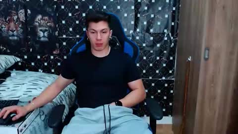 Snapshot of griego01 chatting on 02-21-26, 01:50 griego01 online show from 02-21-26, 01:50