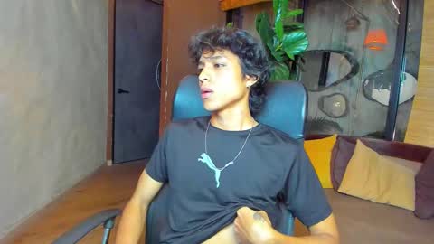 Snapshot of griffindaxz18 chatting on 12-03-25, 10:41 griffindaxz18 online show from 12-03-25, 10:41