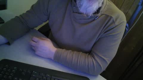 Grooce online show from 01-19-25, 01:55