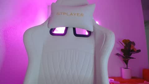 daphne online show from 02-10-25, 06:42