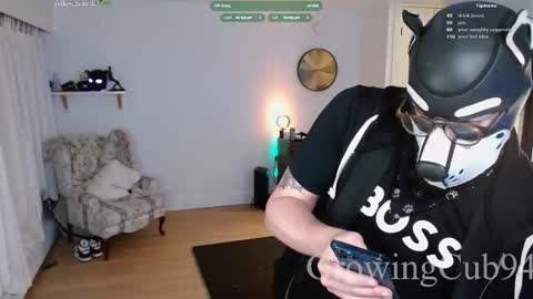 Snapshot of growingcub94 chatting on 09-11-25, 10:15 Alpha pup online show from 09-11-25, 10:15