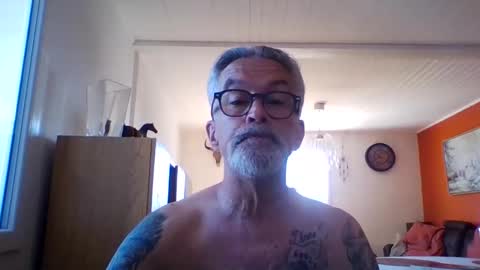 Grybear online show from 04-09-26, 08:42