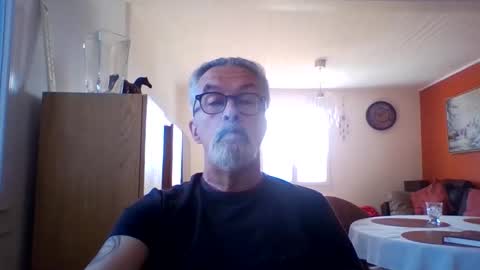 Grybear online show from 04-17-26, 08:06