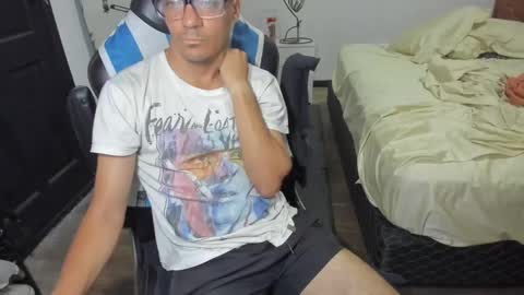 guachin_new online show from 12-25-24, 09:33