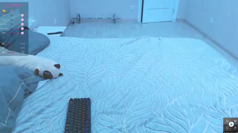 Eva online show from 10-27-25, 05:55