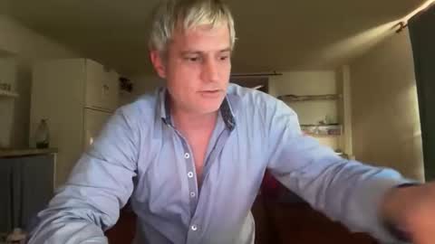 guardiannif_ online show from 03-12-26, 04:46