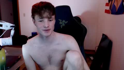 gucciboi4 online show from 02-08-25, 06:54