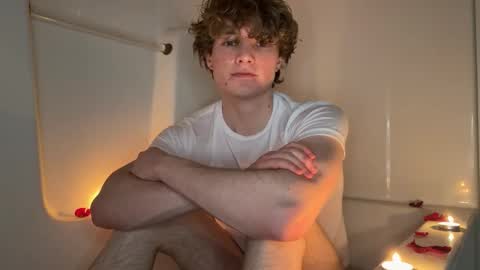 Snapshot of gucciboi4 chatting on 02-07-26, 10:02 gucciboi4 online show from 02-07-26, 10:02