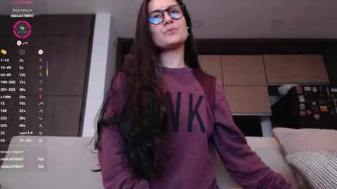 Elena online show from 05-27-26, 01:52