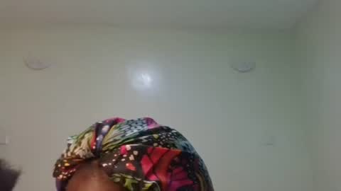 gud_lunah1 online show from 06-26-26, 03:44