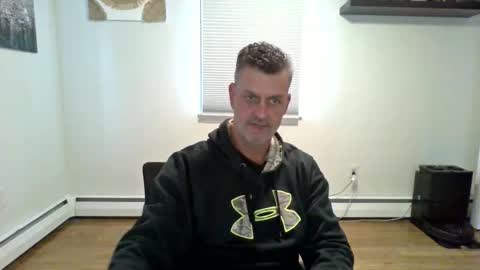 gudguy2025 online show from 12-04-25, 03:21