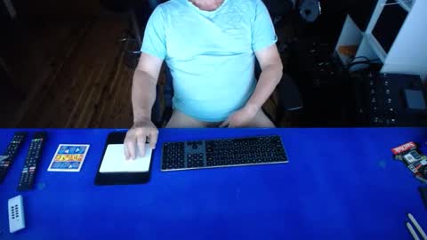 Snapshot of guesswhatigot2 chatting on 12-02-24, 10:39 guesswhatigot2 online show from 12-02-24, 10:39